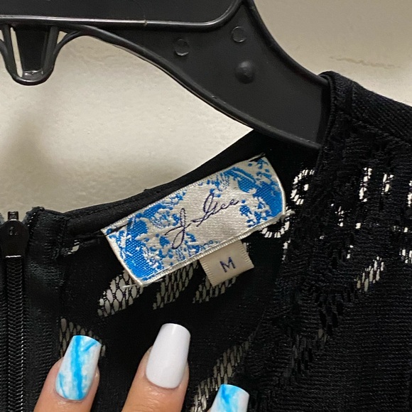 black laced dress - Picture 3 of 3